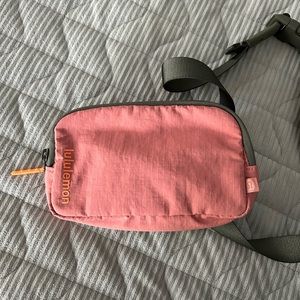LULULEMON belt bag mini